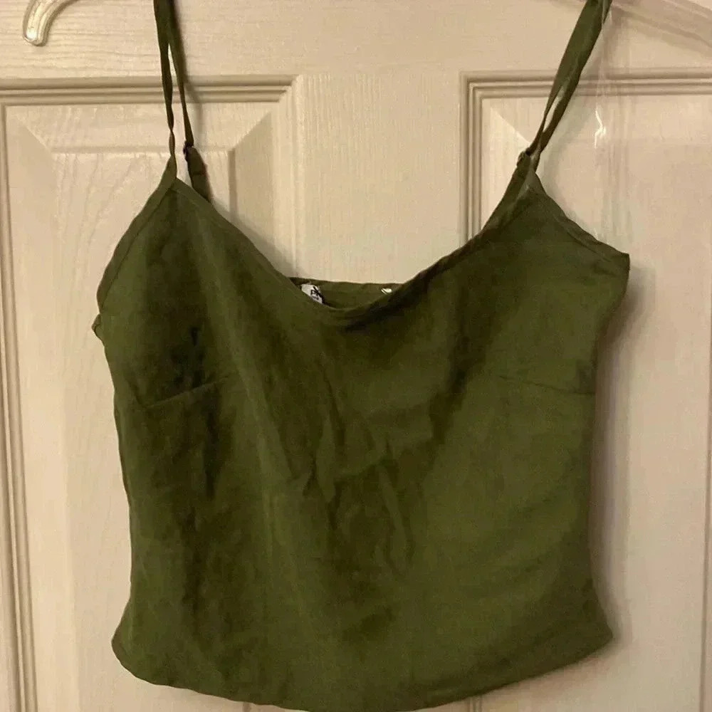 Princess Polly size 0 cropped top.